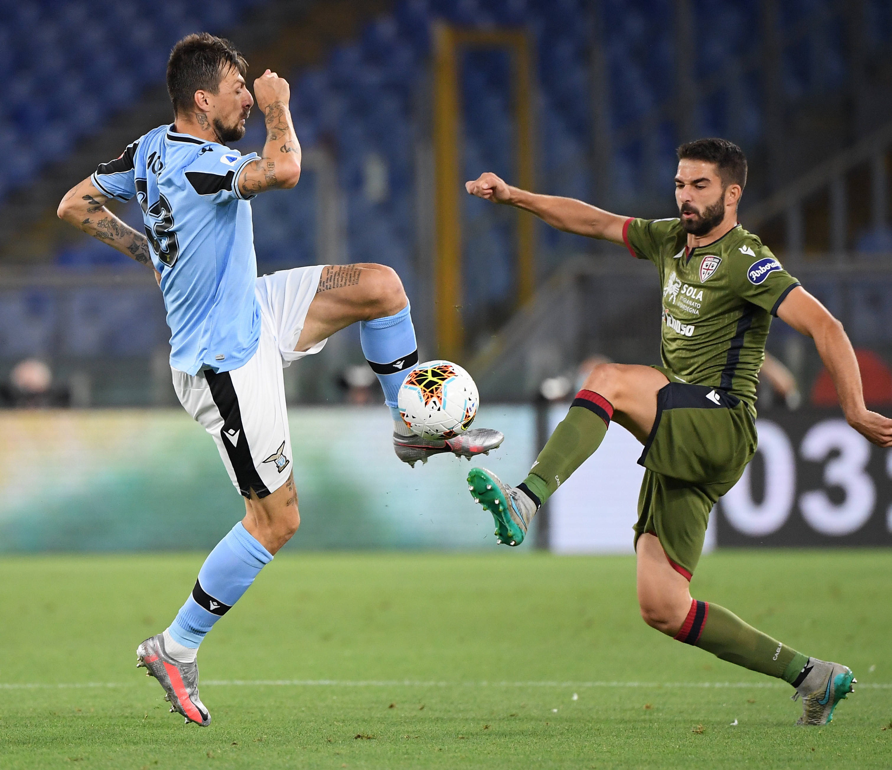 实际上是在 实际上是在