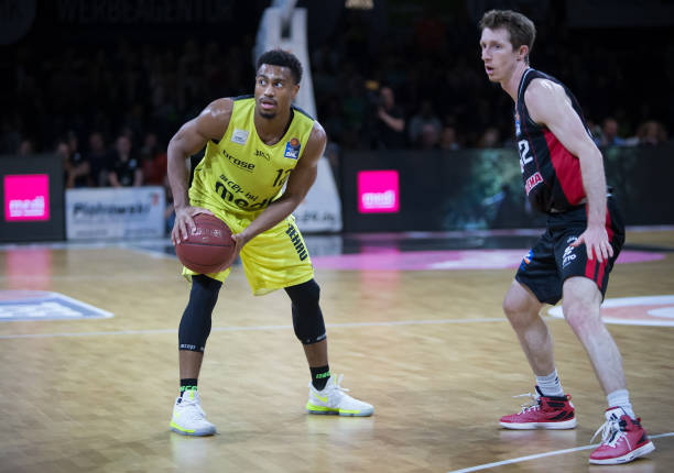 奥斯梅恩利 奥斯梅恩利